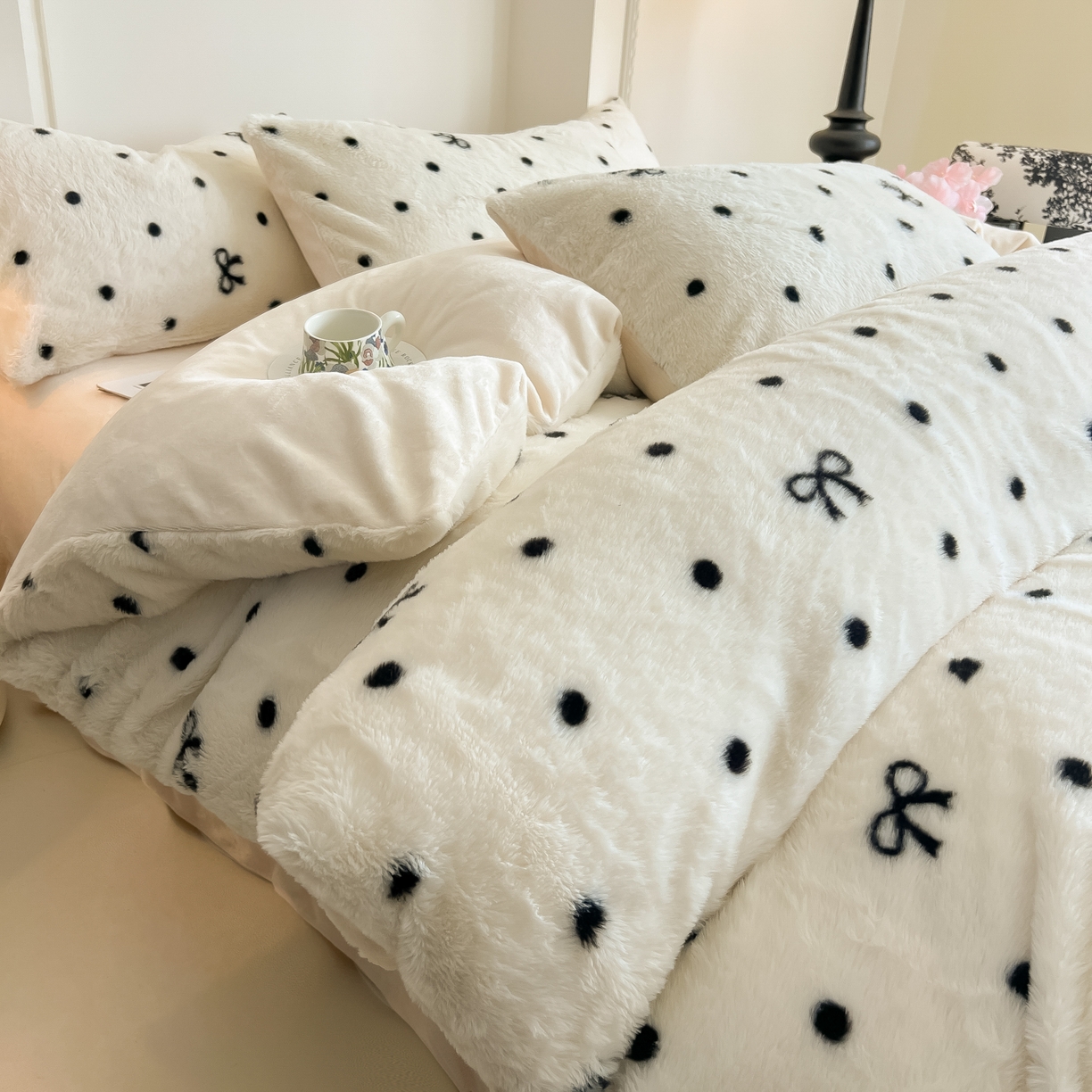 同田家纺 2025新款法式风兔绒牛奶绒四件套 小蝴蝶结