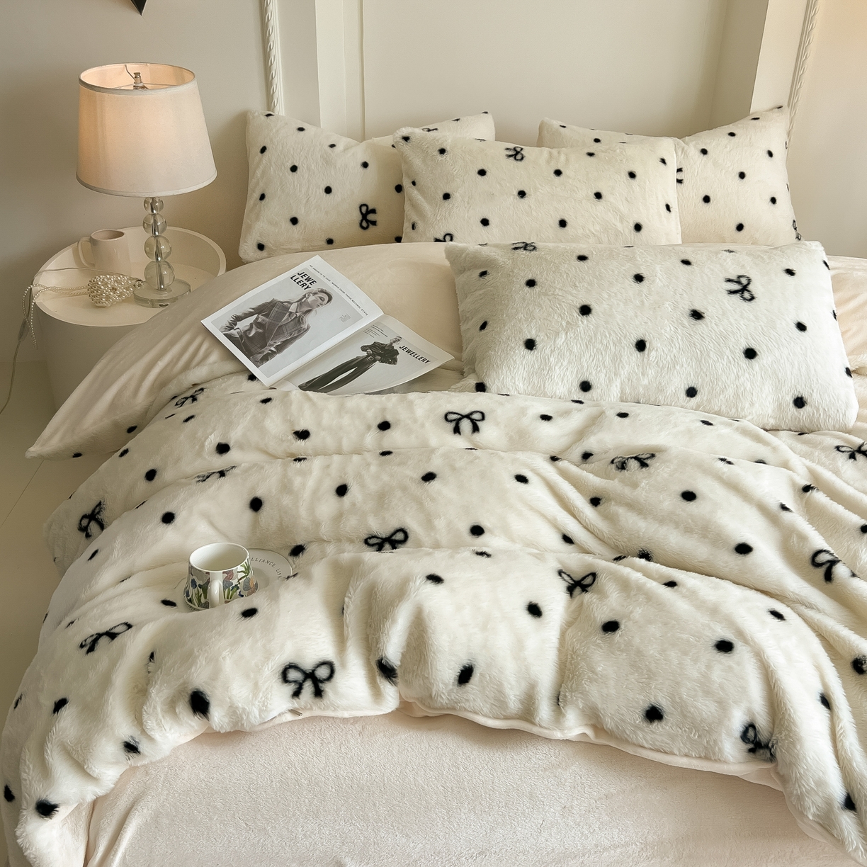 91家纺网 家纺一手货源 找家纺 同田家纺 2025新款法式风兔绒牛奶绒四件套 小蝴蝶结