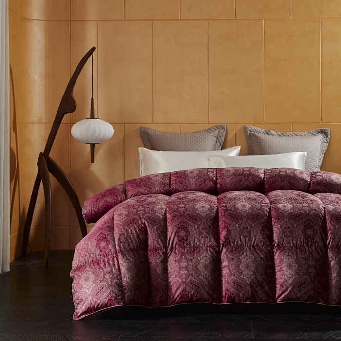 91家纺网 家纺一手货源 找家纺 暖羽屋羽绒馆  2025新款国标95白鸭绒被芯 婚庆羽绒被子 双人加厚喜被 2米结婚被子 倾恋