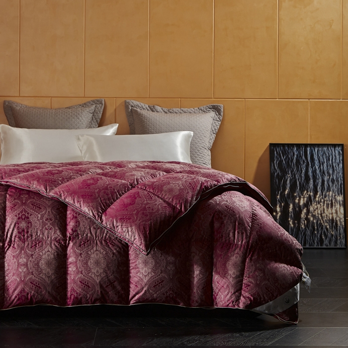 91家纺网 家纺一手货源 找家纺 暖羽屋羽绒馆  2025新款国标95白鸭绒被芯 婚庆羽绒被子 双人加厚喜被 2米结婚被子 倾恋