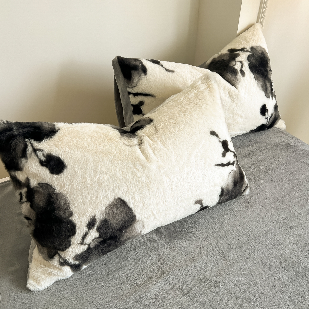 91家纺网 家纺一手货源 找家纺 同田家纺 2025新款法式风兔绒牛奶绒四件套 水墨