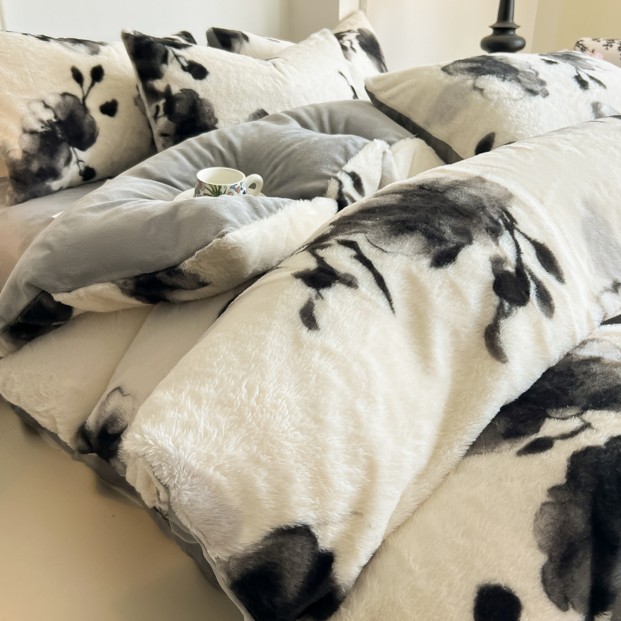 同田家纺 2025新款法式风兔绒牛奶绒四件套 水墨