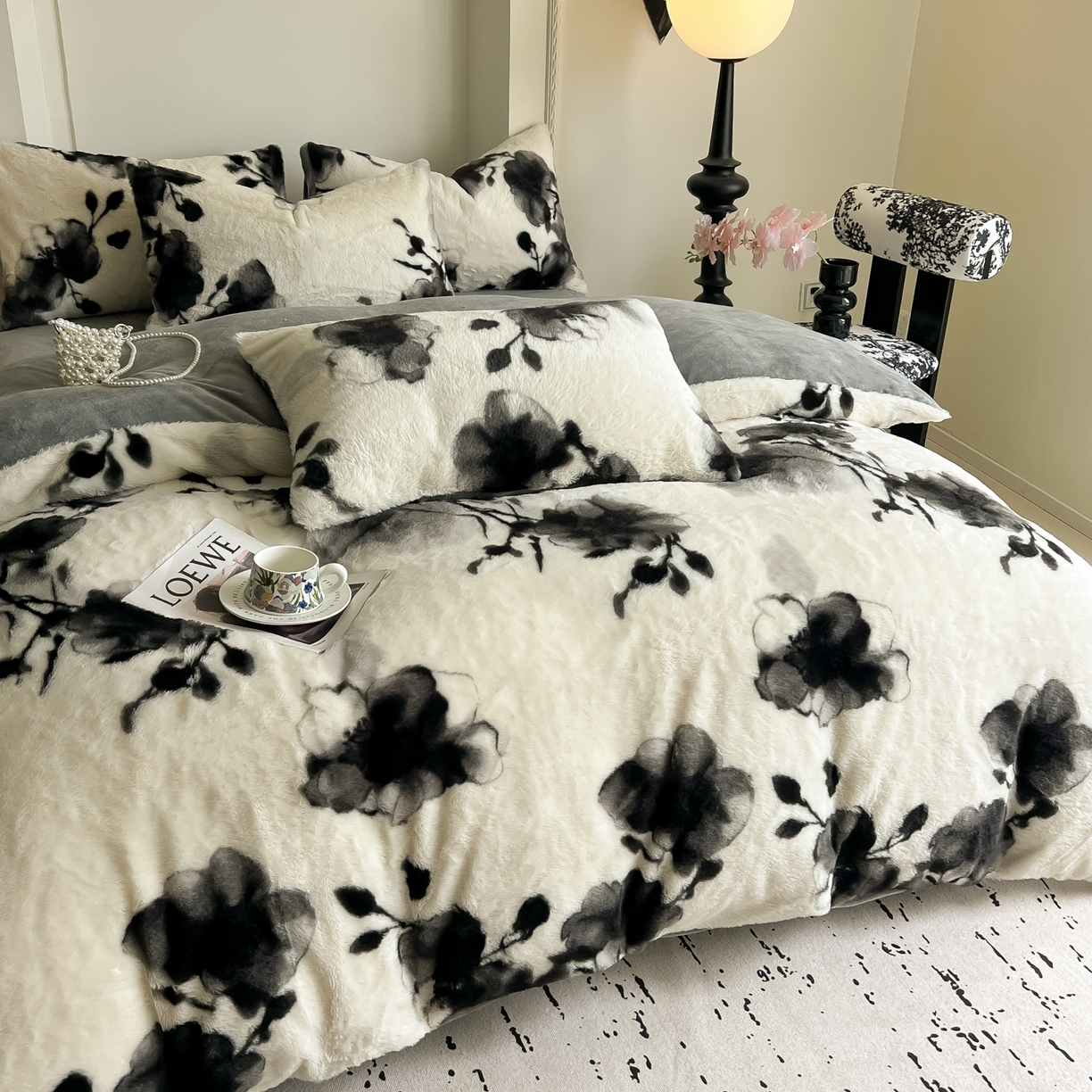 91家纺网 家纺一手货源 找家纺 同田家纺 2025新款法式风兔绒牛奶绒四件套 水墨