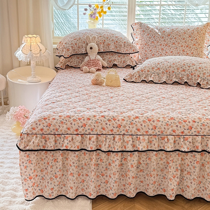 91家纺网 家纺一手货源 找家纺 优家居 2025新品水洗棉夹棉床裙单件三件套韩版水洗皱皱纱夹棉床盖床罩直播爆款 陌上花开