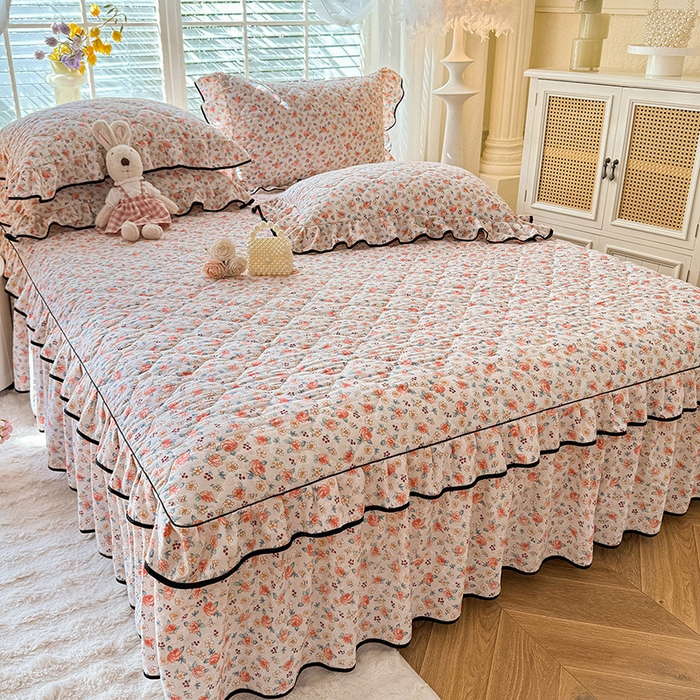 91家纺网 家纺一手货源 找家纺 优家居 2025新品水洗棉夹棉床裙单件三件套韩版水洗皱皱纱夹棉床盖床罩直播爆款 陌上花开