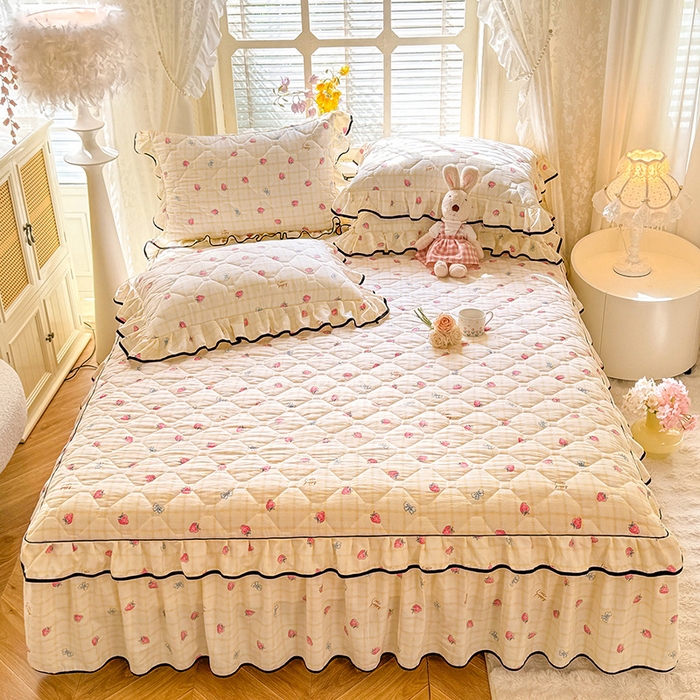 91家纺网 家纺一手货源 找家纺 优家居 2025新品水洗棉夹棉床裙单件三件套韩版水洗皱皱纱夹棉床盖床罩直播爆款 莓好时光