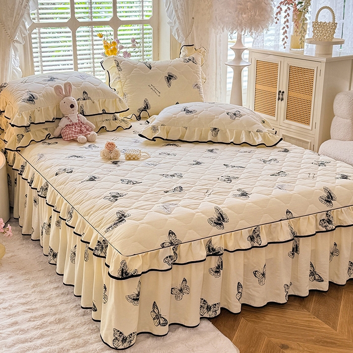 91家纺网 家纺一手货源 找家纺 优家居 2025新品水洗棉夹棉床裙单件三件套韩版水洗皱皱纱夹棉床盖床罩直播爆款 蝶舞芳华