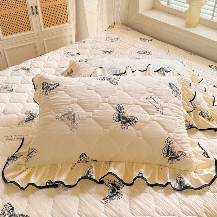 91家纺网 家纺一手货源 找家纺 优家居 2025新品水洗棉夹棉床裙单件三件套韩版水洗皱皱纱夹棉床盖床罩直播爆款 蝶舞芳华