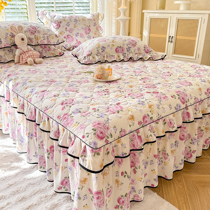 91家纺网 家纺一手货源 找家纺 优家居 2025新品水洗棉夹棉床裙单件三件套韩版水洗皱皱纱夹棉床盖床罩直播爆款 紫雾花园