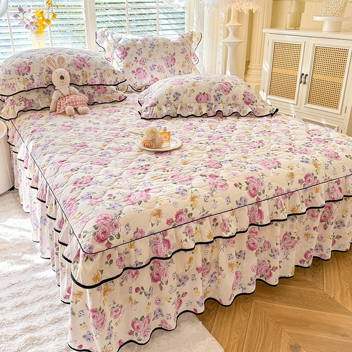 91家纺网 家纺一手货源 找家纺 优家居 2025新品水洗棉夹棉床裙单件三件套韩版水洗皱皱纱夹棉床盖床罩直播爆款 紫雾花园