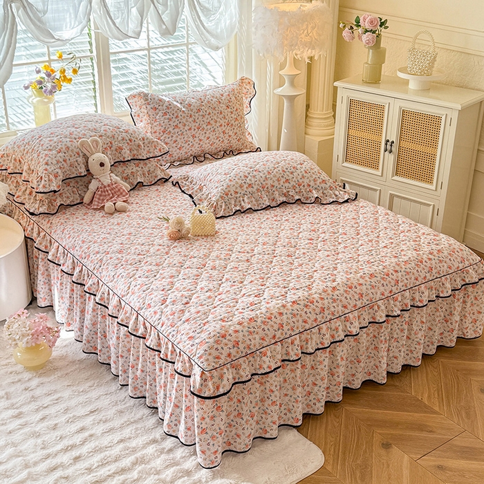 91家纺网 家纺一手货源 找家纺 优家居 2025新品水洗棉夹棉床裙单件三件套韩版水洗皱皱纱夹棉床盖床罩直播爆款 陌上花开