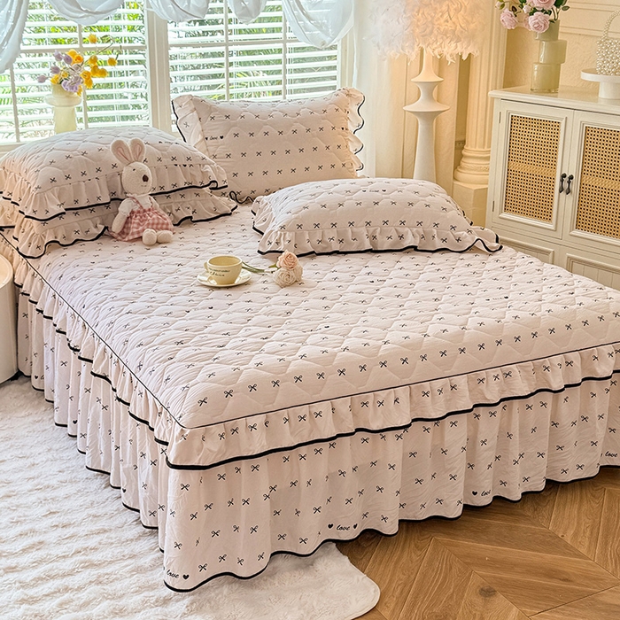 91家纺网 家纺一手货源 找家纺 优家居 2025新品水洗棉夹棉床裙单件三件套韩版水洗皱皱纱夹棉床盖床罩直播爆款 爱心蝴蝶结