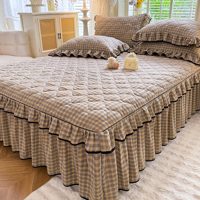 91家纺网 家纺一手货源 找家纺 优家居 2025新品水洗棉夹棉床裙单件三件套韩版水洗皱皱纱夹棉床盖床罩直播爆款 巴宝格-咖