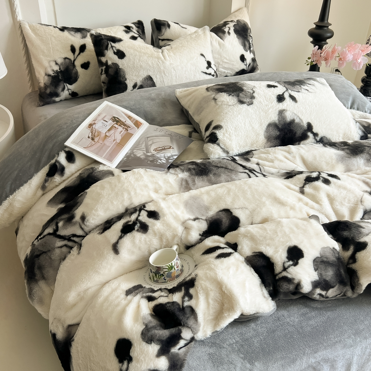 91家纺网 家纺一手货源 找家纺 同田家纺 2025新款法式风兔绒牛奶绒四件套 水墨