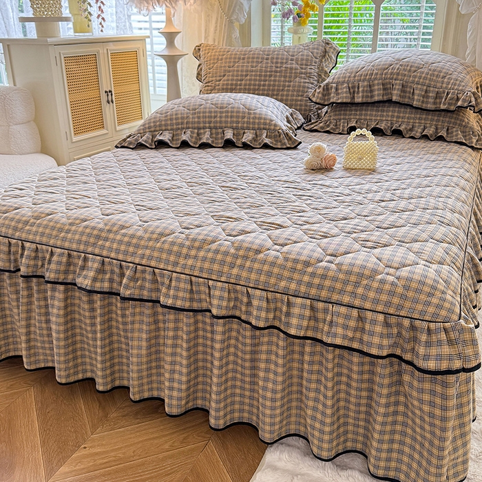 91家纺网 家纺一手货源 找家纺 优家居 2025新品水洗棉夹棉床裙单件三件套韩版水洗皱皱纱夹棉床盖床罩直播爆款 巴宝格-咖