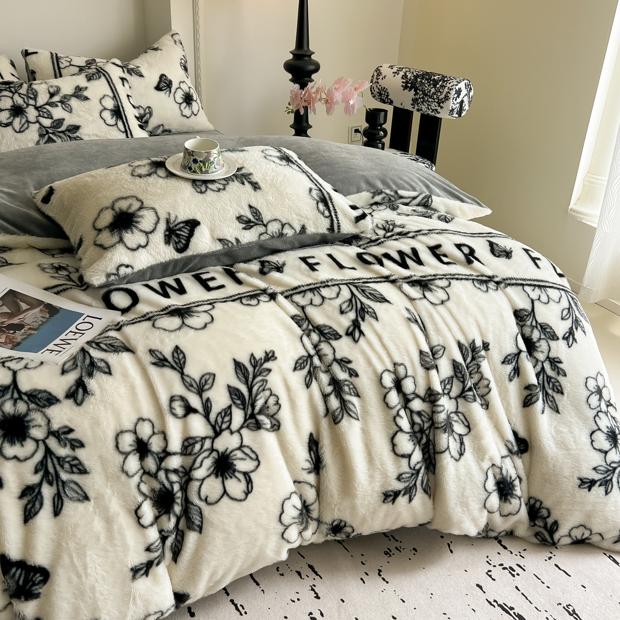 91家纺网 家纺一手货源 找家纺 同田家纺 2025新款法式风兔绒牛奶绒四件套 蝶恋花