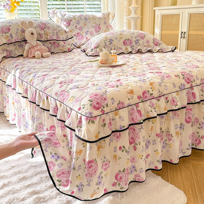 91家纺网 家纺一手货源 找家纺 优家居 2025新品水洗棉夹棉床裙单件三件套韩版水洗皱皱纱夹棉床盖床罩直播爆款 紫雾花园