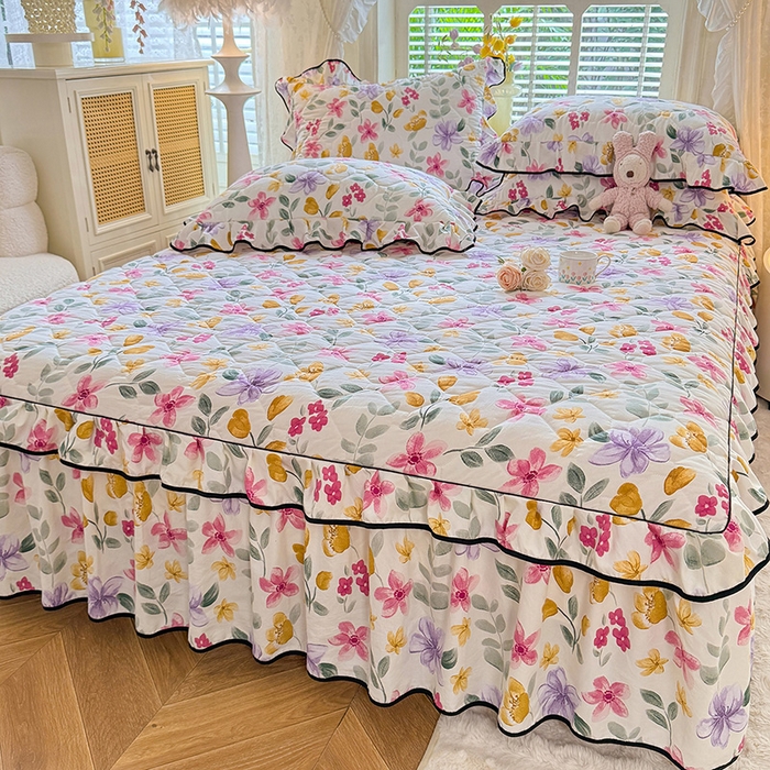 91家纺网 家纺一手货源 找家纺 优家居 2025新品水洗棉夹棉床裙单件三件套韩版水洗皱皱纱夹棉床盖床罩直播爆款 繁花似锦