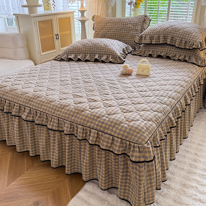 91家纺网 家纺一手货源 找家纺 优家居 2025新品水洗棉夹棉床裙单件三件套韩版水洗皱皱纱夹棉床盖床罩直播爆款 巴宝格-咖