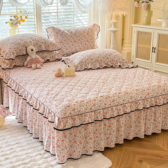 91家纺网 家纺一手货源 找家纺 优家居 2025新品水洗棉夹棉床裙单件三件套韩版水洗皱皱纱夹棉床盖床罩直播爆款 陌上花开