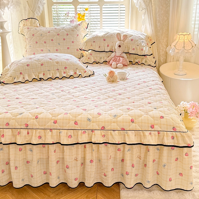 91家纺网 家纺一手货源 找家纺 优家居 2025新品水洗棉夹棉床裙单件三件套韩版水洗皱皱纱夹棉床盖床罩直播爆款 莓好时光