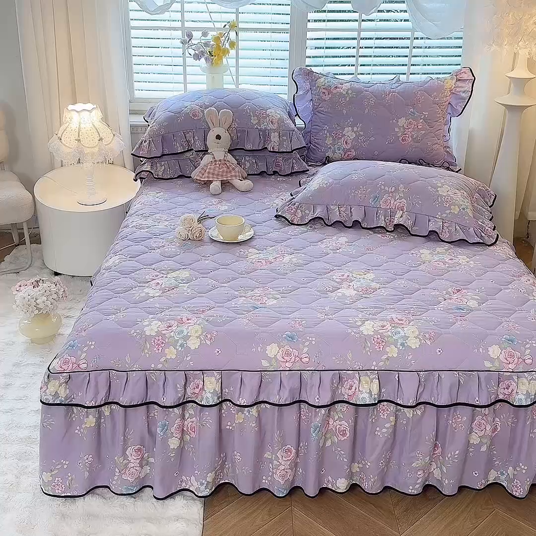 91家纺网 家纺一手货源 找家纺 优家居 2025新品水洗棉夹棉床裙单件三件套韩版水洗皱皱纱夹棉床盖床罩直播爆款 秘园絮语