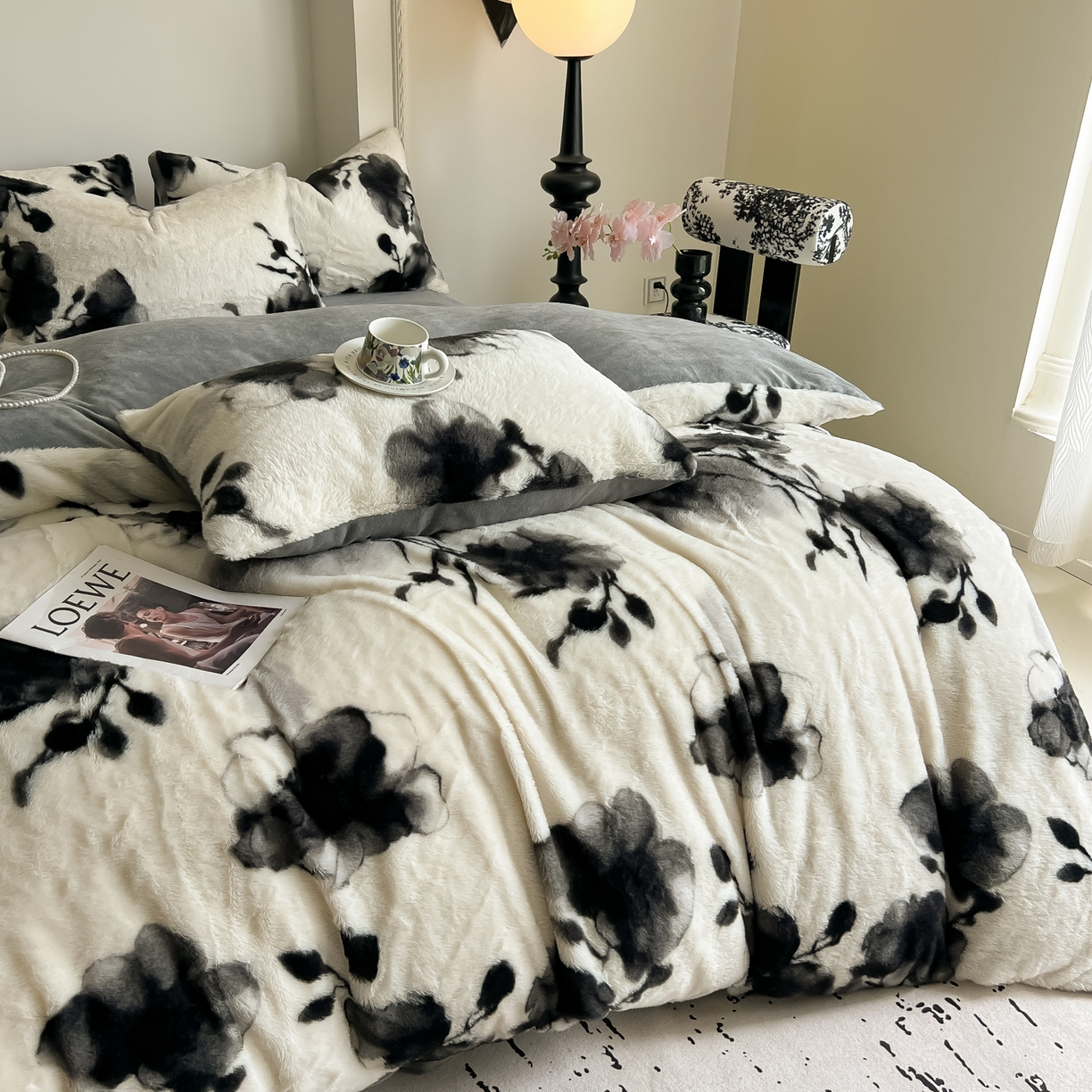 91家纺网 家纺一手货源 找家纺 同田家纺 2025新款法式风兔绒牛奶绒四件套 水墨