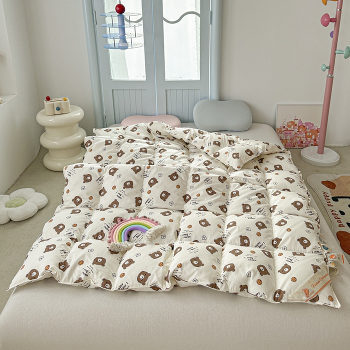 91家纺网 家纺一手货源 找家纺 暖羽屋羽绒馆  2025新款儿童95白鹅绒被1.5米学生纯棉羽绒被子 鹅绒被芯婴幼儿加厚春秋被羽绒冬被 饼干小熊