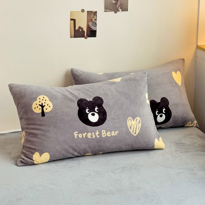 91家纺网 家纺一手货源 找家纺 西引力 2025新款亲肤舒适加厚牛奶绒印花四件套 爱心熊