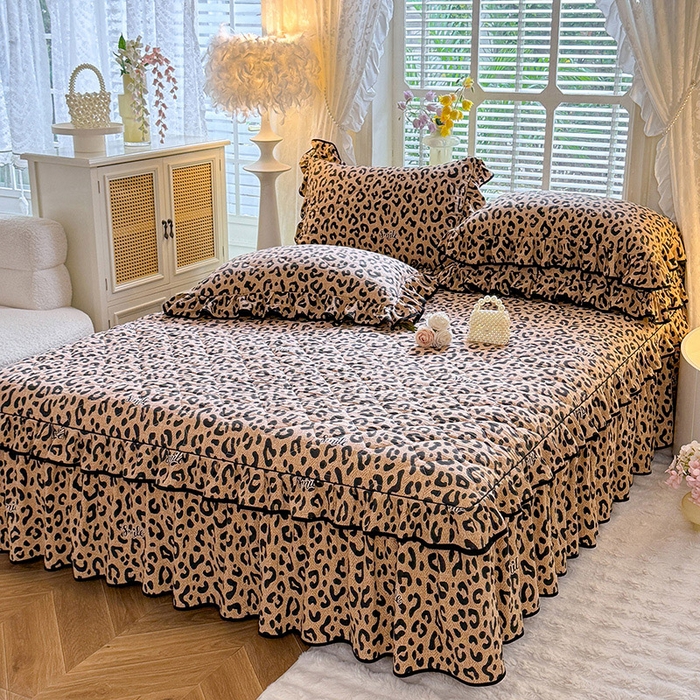 91家纺网 家纺一手货源 找家纺 优家居 2025新品水洗棉全夹棉床裙四件套韩版糯糯棉水洗皱皱纱床罩花边被套枕套直播爆款 豹纹-咖