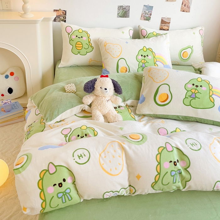 91家纺网 家纺一手货源 找家纺 西引力 2025新款亲肤舒适加厚牛奶绒印花四件套 宝贝奶龙