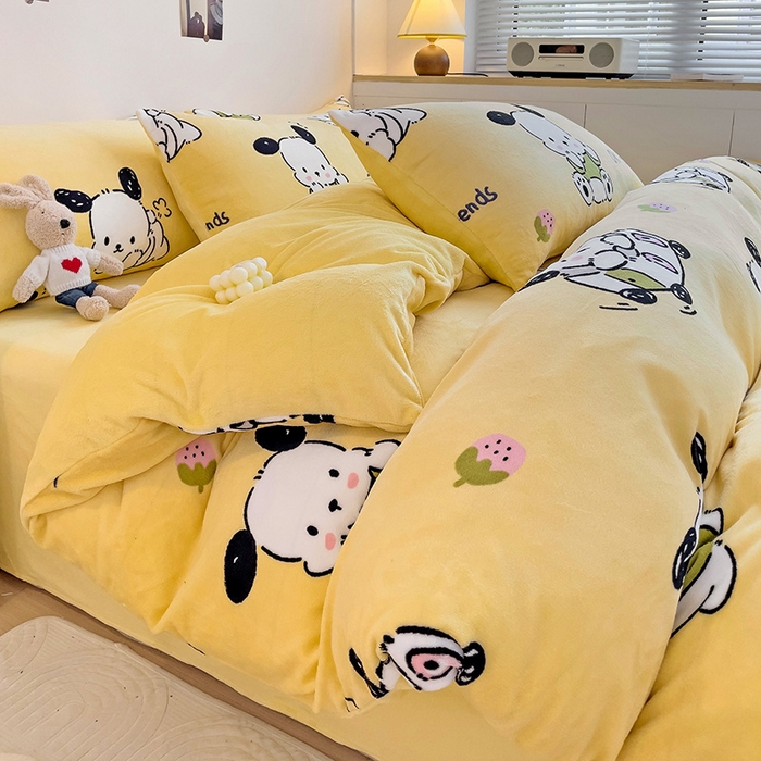 91家纺网 家纺一手货源 找家纺 西引力 2025新款亲肤舒适加厚牛奶绒印花四件套 调皮狗黄