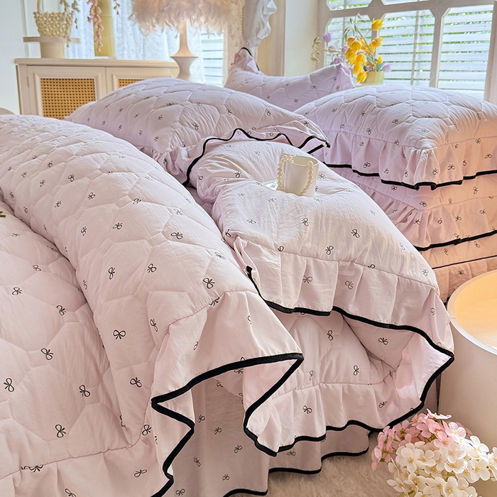 91家纺网 家纺一手货源 找家纺 优家居 2025新品水洗棉全夹棉床裙四件套韩版糯糯棉水洗皱皱纱床罩花边被套枕套直播爆款 粉雾结语