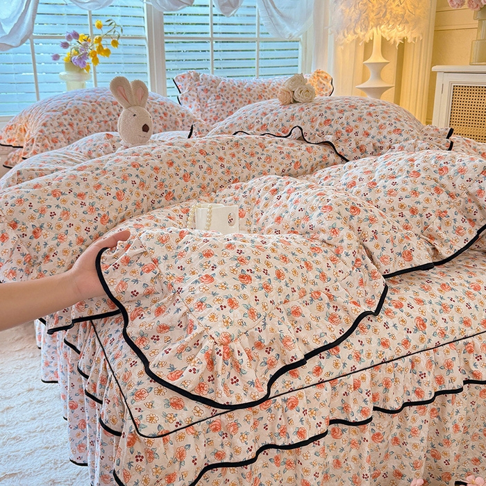 91家纺网 家纺一手货源 找家纺 优家居 2025新品水洗棉全夹棉床裙四件套韩版糯糯棉水洗皱皱纱床罩花边被套枕套直播爆款 陌上花开