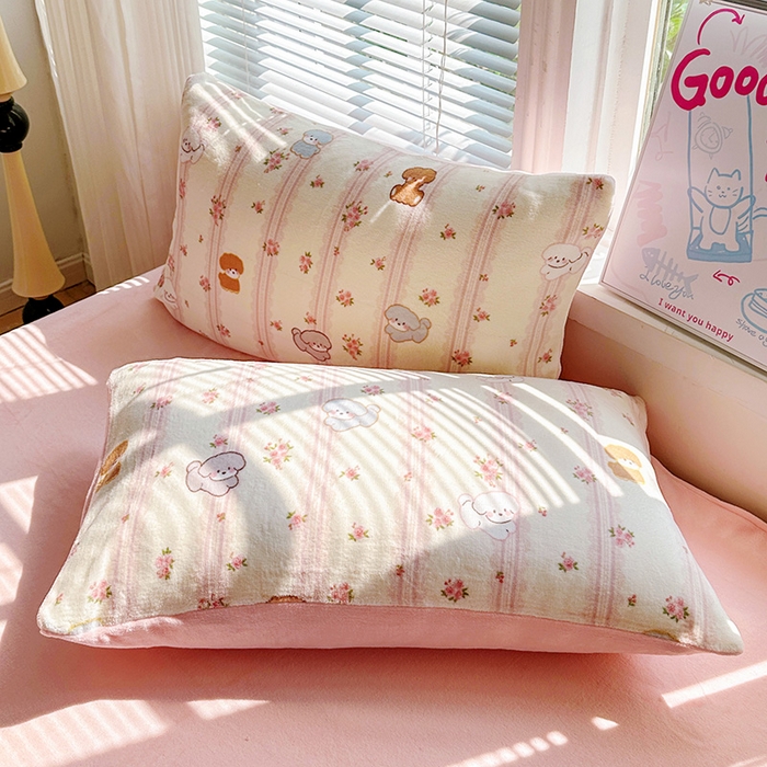 91家纺网 家纺一手货源 找家纺 西引力 2025新款亲肤舒适加厚牛奶绒印花四件套 粉泰迪