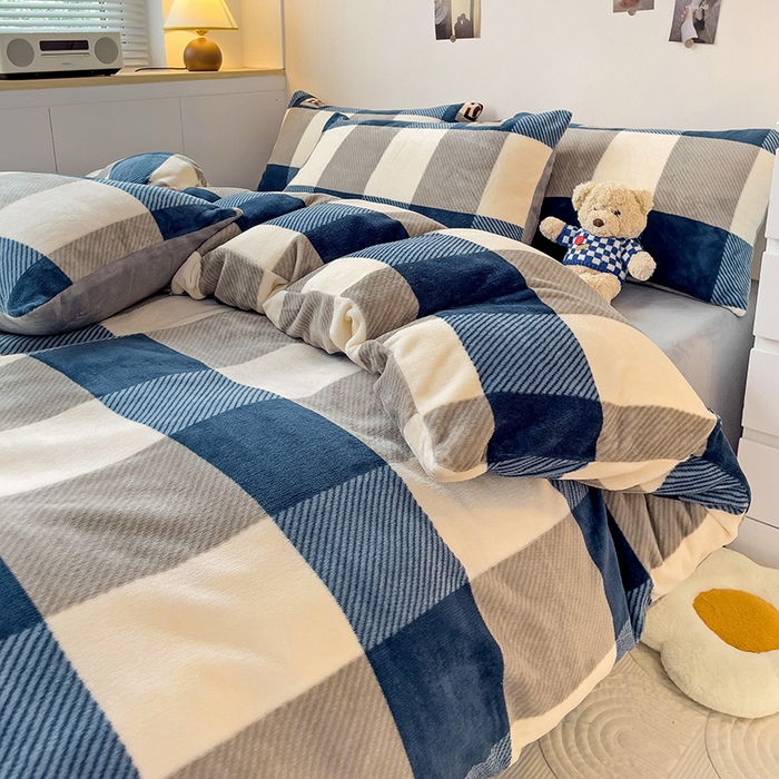 91家纺网 家纺一手货源 找家纺 西引力 2025新款亲肤舒适加厚牛奶绒印花四件套 格调蓝