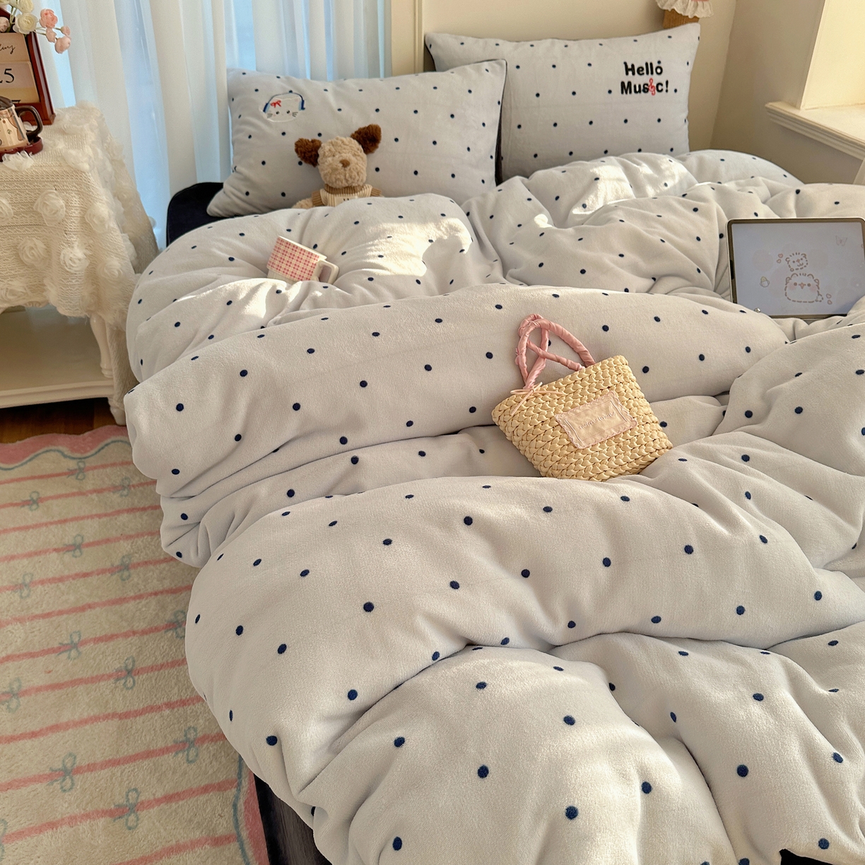 91家纺网 家纺一手货源 找家纺 顾里家纺 2025新款韩系兔毛贴布绣牛奶绒四件套 音乐猫咪