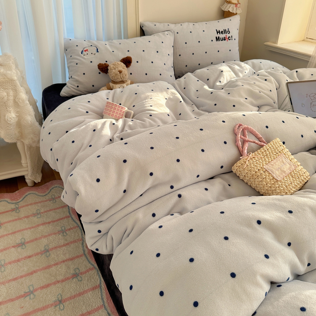 91家纺网 家纺一手货源 找家纺 顾里家纺 2025新款韩系兔毛贴布绣牛奶绒四件套 音乐猫咪