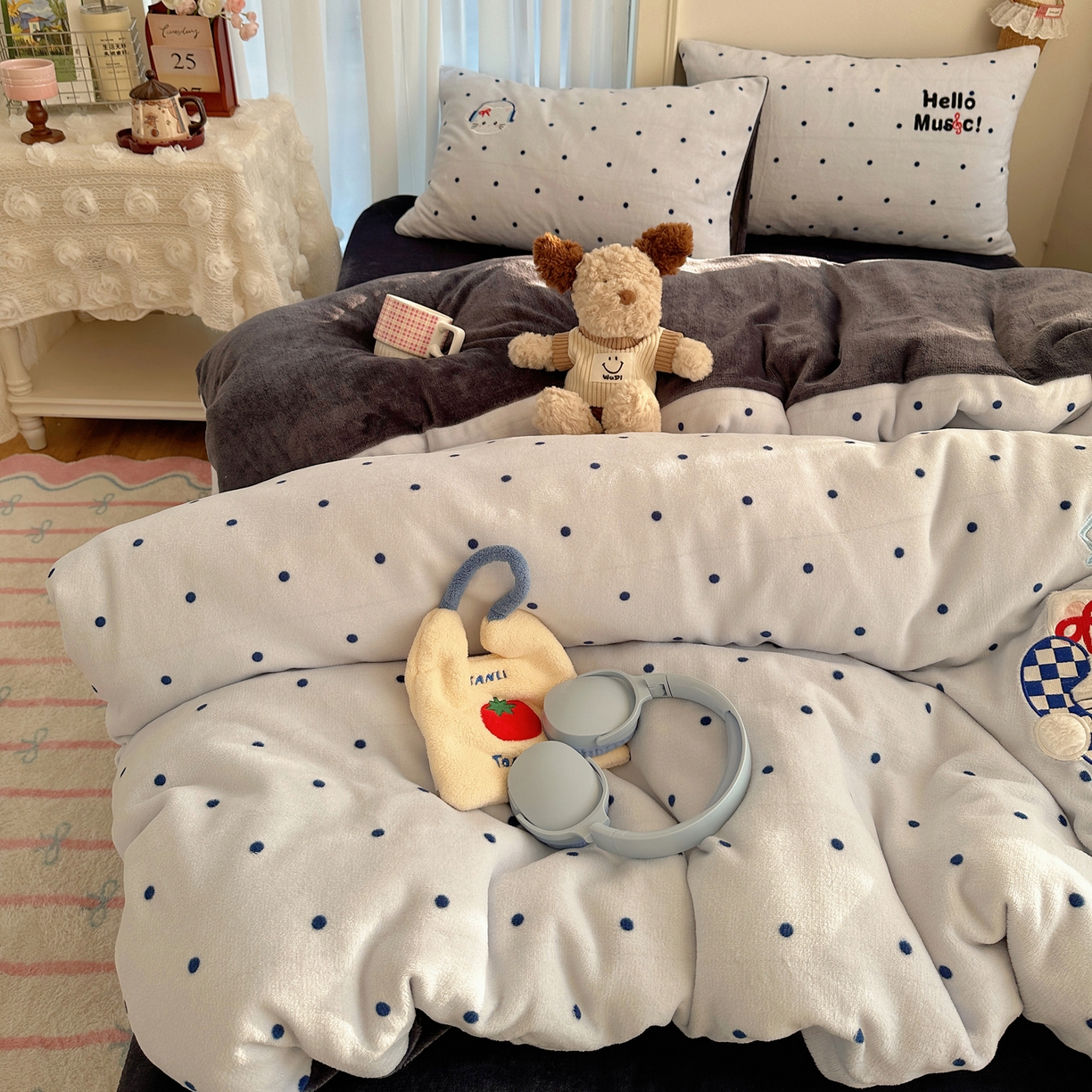 91家纺网 家纺一手货源 找家纺 顾里家纺 2025新款韩系兔毛贴布绣牛奶绒四件套 音乐猫咪