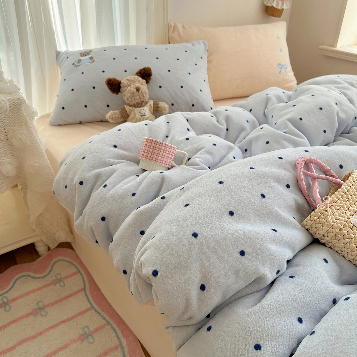 91家纺网 家纺一手货源 找家纺 顾里家纺 2025新款韩系兔毛贴布绣牛奶绒四件套 甜心小熊