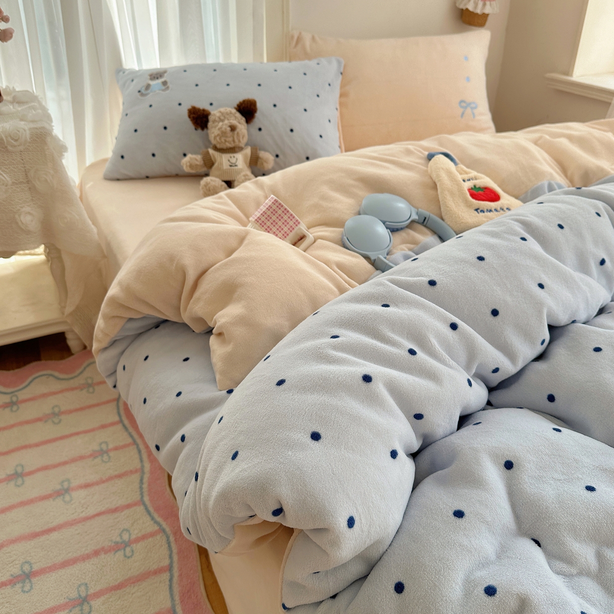 91家纺网 家纺一手货源 找家纺 顾里家纺 2025新款韩系兔毛贴布绣牛奶绒四件套 甜心小熊