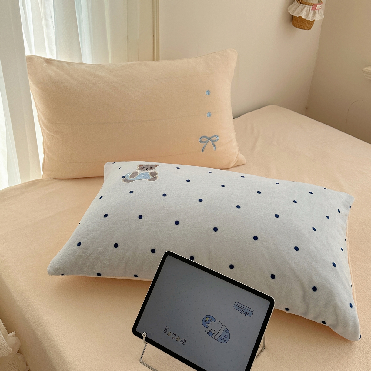 91家纺网 家纺一手货源 找家纺 顾里家纺 2025新款韩系兔毛贴布绣牛奶绒四件套 甜心小熊