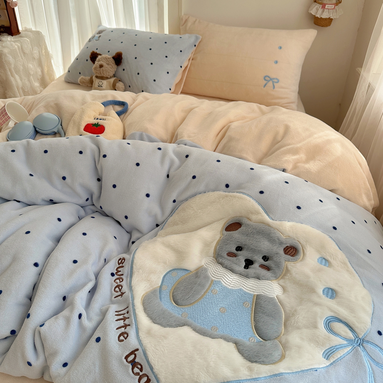 顾里家纺 2025新款韩系兔毛贴布绣牛奶绒四件套 甜心小熊