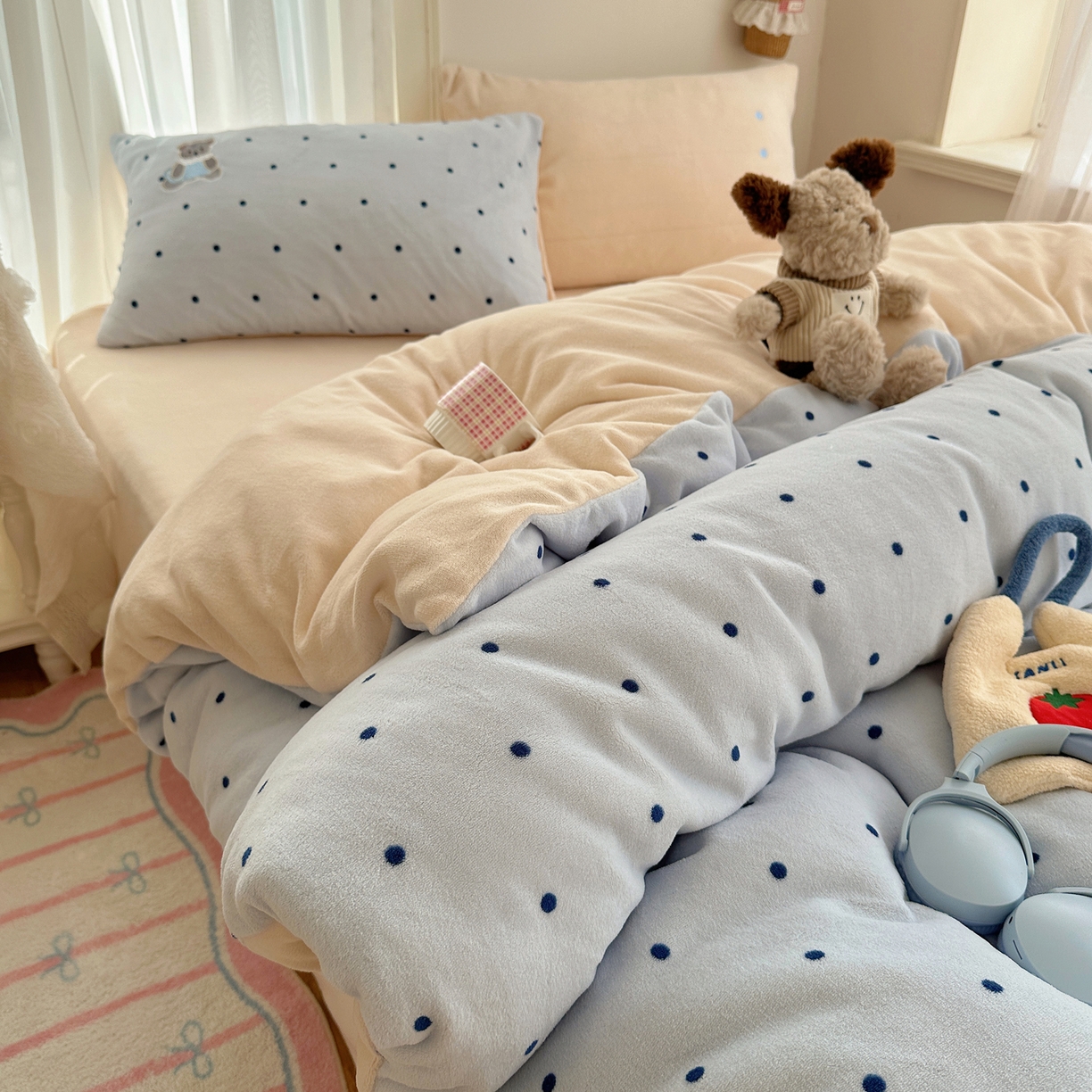 91家纺网 家纺一手货源 找家纺 顾里家纺 2025新款韩系兔毛贴布绣牛奶绒四件套 甜心小熊