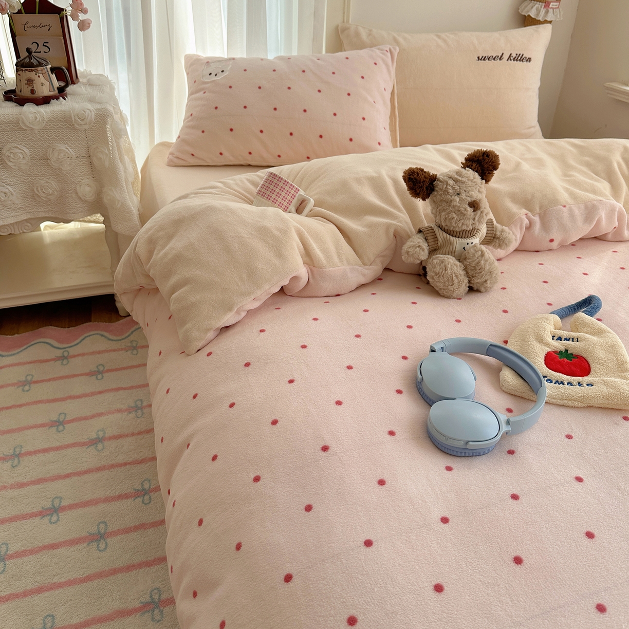 91家纺网 家纺一手货源 找家纺 顾里家纺 2025新款韩系兔毛贴布绣牛奶绒四件套 洛丽猫咪