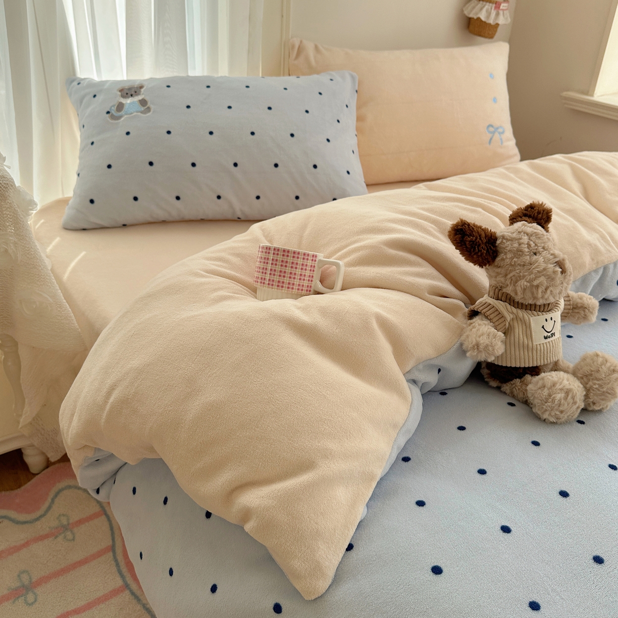 91家纺网 家纺一手货源 找家纺 顾里家纺 2025新款韩系兔毛贴布绣牛奶绒四件套 甜心小熊