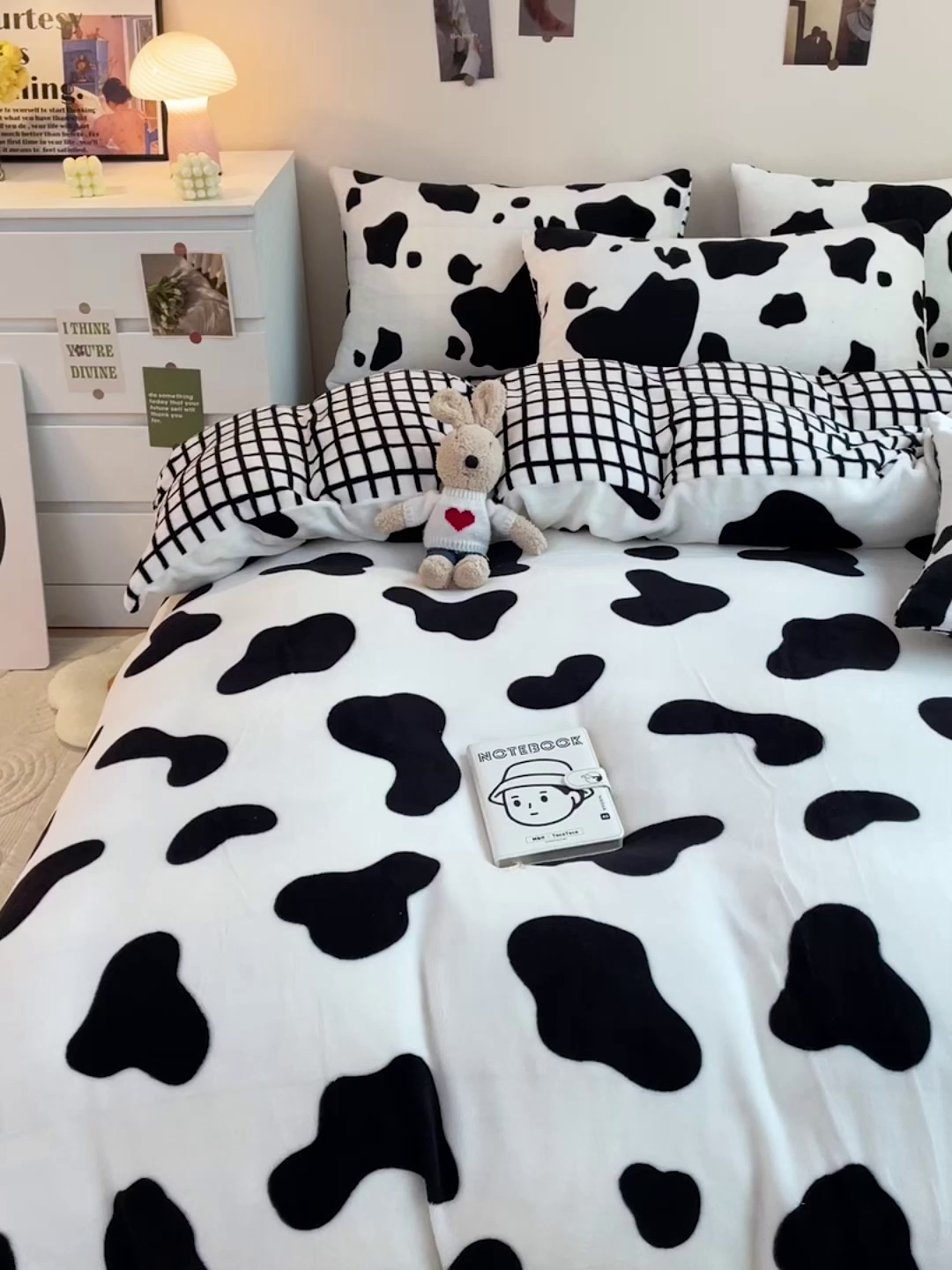 91家纺网 家纺一手货源 找家纺 西引力 2025新款亲肤舒适加厚牛奶绒印花四件套 黑糖奶牛