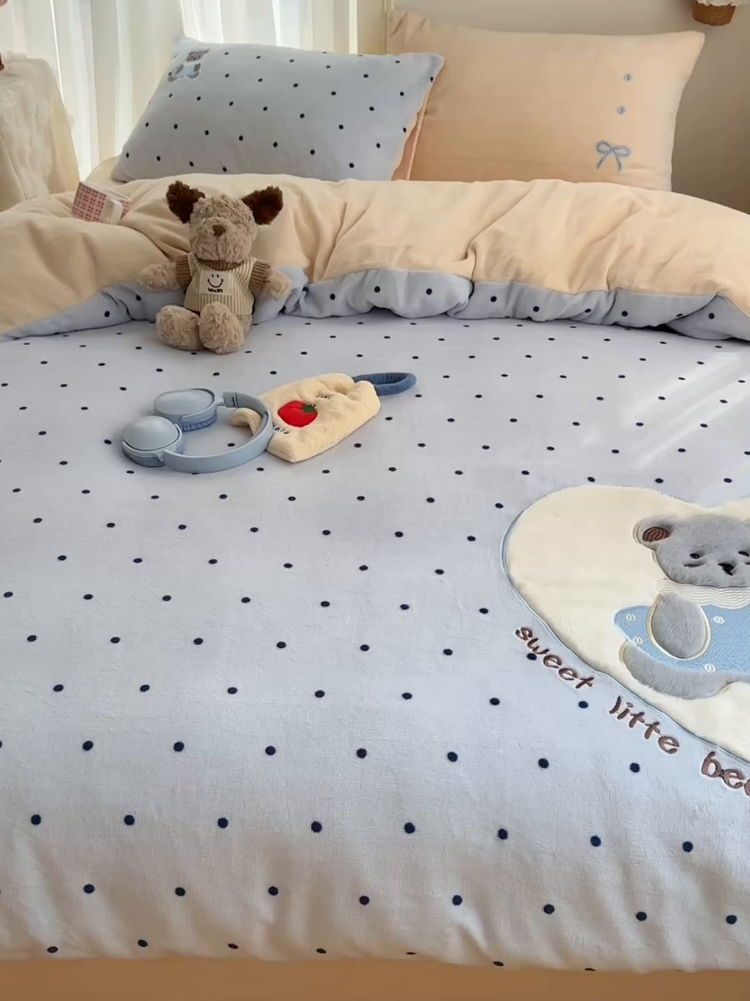 91家纺网 家纺一手货源 找家纺 顾里家纺 2025新款韩系兔毛贴布绣牛奶绒四件套 甜心小熊