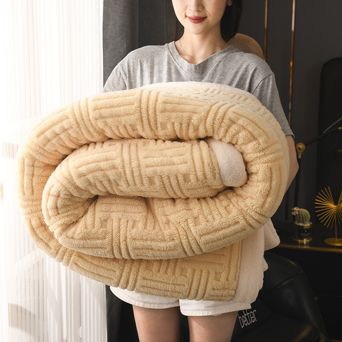 91家纺网 家纺一手货源 找家纺 印季家纺 2025秋冬新款三层夹棉立体舒棉绒毛毯毯子多功能盖毯 柠檬黄