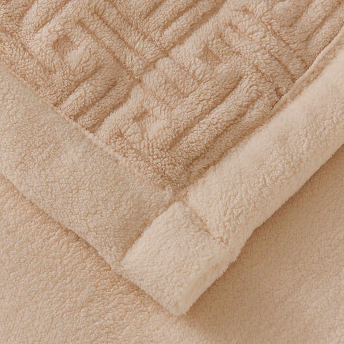 91家纺网 家纺一手货源 找家纺 （总）印季家纺 2025秋冬新款三层夹棉立体舒棉绒毛毯毯子多功能盖毯